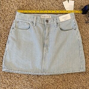 Abercrombie & Fitch High Rise Denim Mini Skirt - Size 28 / 6